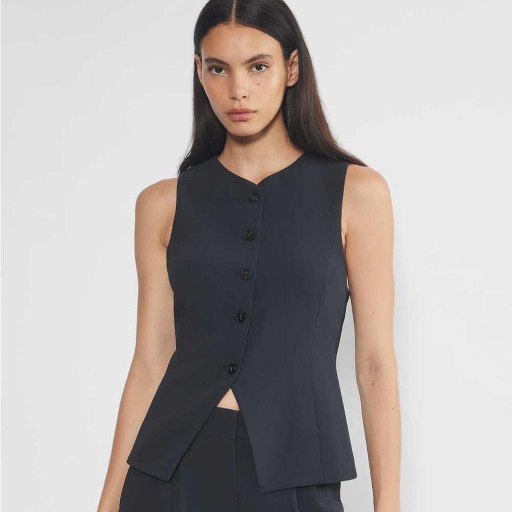 NWT Aritzia Regal Vest in Dark Navy Blue Sz 4